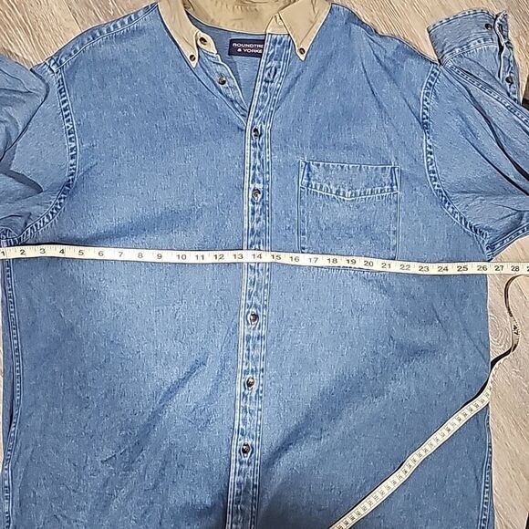 Roundtree and yorke button-down shirt - Picture 4 of 5